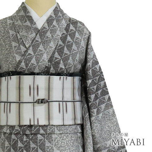 紬 リサイクル 身丈158cm 裄66.4cm 袷 縦鱗柄 縞模様 グレー Mサイズ お洒落 落款 正絹 広衿 Sランク