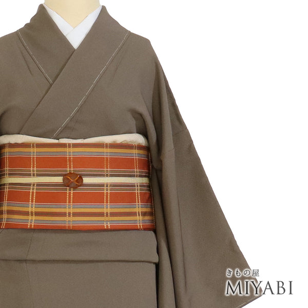 色無地 リサイクル 身丈159.5cm 裄67cm 袷 ブラウン Mサイズ お洒落 カジュアル しつけ糸 正絹 広衿 地紋なし Sランク