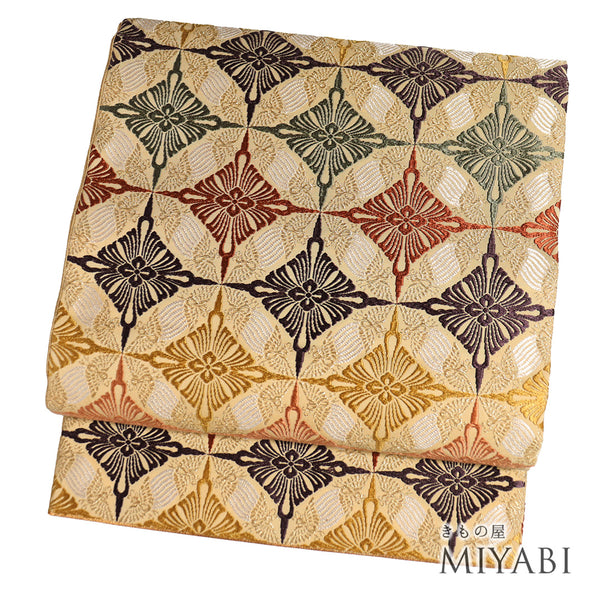 袋帯 リサイクル 帯丈444cm 六通 有職文様 刺繍 ゴールド Mサイズ 正絹 新品・未使用品 フォーマル セミフォーマル