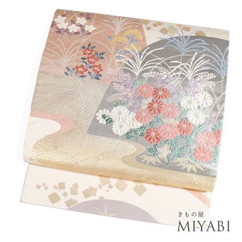 袋帯 リサイクル 帯丈428cm 六通 花柄 刺繍 箔 ベージュ Sサイズ 正絹 Sランク フォーマル セミフォーマル