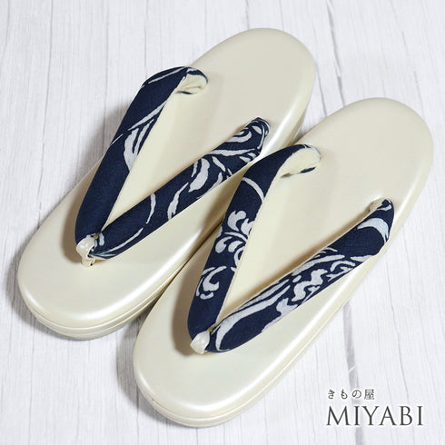 草履 新品 ホワイト 新品・未使用品 ブランド草履