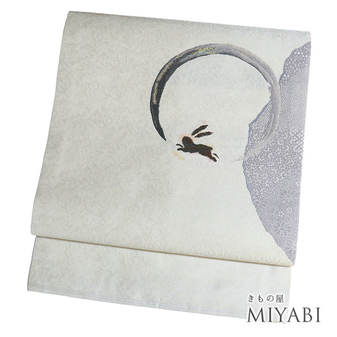 名古屋帯 リサイクル 帯丈379cm ポイント柄 うさぎ柄 地紋 織り出し柄 グレー Mサイズ 正絹 Sランク お洒落 落款