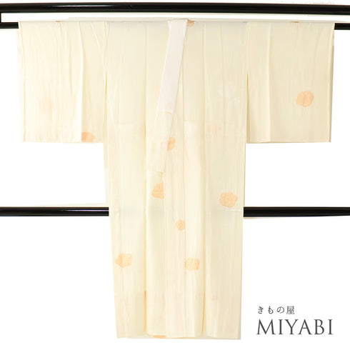 長襦袢 リサイクル 身丈121.6cm 裄65.6cm 袷 部分絞り 梅柄 後身頃居敷当て付き ベージュ Mサイズ 正絹 袖無双 Sランク