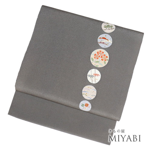 名古屋帯 リサイクル 帯丈369cm ポイント柄 梅柄 露芝柄 楓柄 ちりめん グレー Mサイズ 正絹 Sランク お洒落