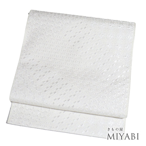 名古屋帯 リサイクル 帯丈371cm 全通 地紋 西陣織 ホワイト Mサイズ 正絹 新品・未使用品 お洒落 セミフォーマル 証紙