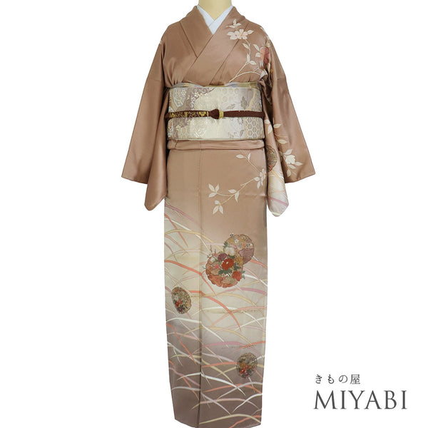 訪問着 リサイクル 身丈157cm 裄64.2cm 袷 雪輪に花模様 刺繍 箔 ブラウン Mサイズ お洒落 セミフォーマル しつけ糸 正絹 広衿 Bランク