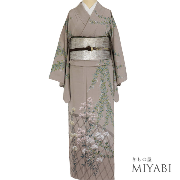 訪問着 リサイクル 身丈151.8cm 裄66cm 袷 スコッチガード 斜め格子垣根に花模様 ブラウン Sサイズ お洒落 落款 しつけ糸 正絹 広衿 Sランク