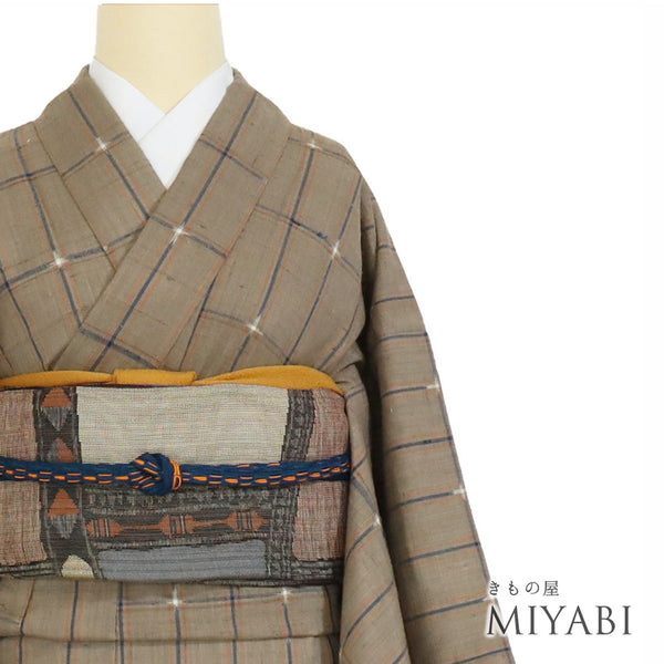 紬 リサイクル 身丈163.7cm 裄64cm 袷 草木花染 桜の樹皮 デザイン格子柄 ブラウン Lサイズ お洒落 カジュアル 証紙 正絹 バチ衿 Sランク