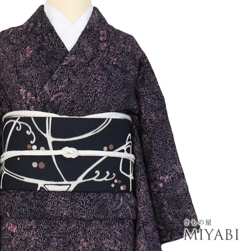 小紋 リサイクル 身丈156.2cm 裄62.6cm 袷 唐草模様 輝宝織 パープル Mサイズ お洒落 カジュアル 正絹 広衿 Sランク