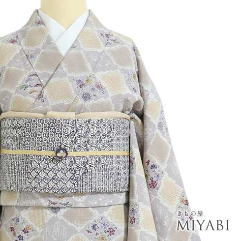 小紋 リサイクル 身丈153.2cm 裄64cm 袷 デザイン菱に花鳥木や蝶柄 多色 Sサイズ お洒落 カジュアル 正絹 広衿 Sランク