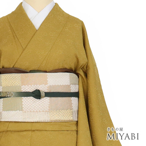 色無地 リサイクル 身丈154.3cm 裄64.4cm 袷 八重梅模様 織り出し イエロー Sサイズ セミフォーマル 一つ紋 正絹 広衿 地紋あり Sランク