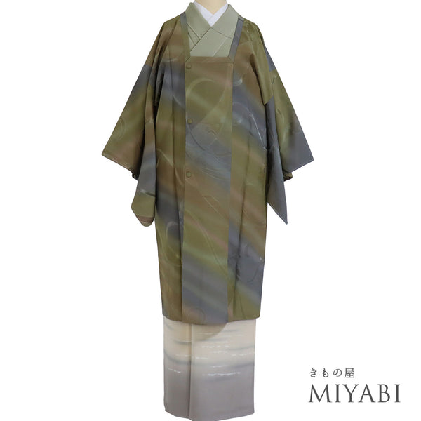 道行コート リサイクル 身丈105.7cm 裄64.8cm 袷 ロング丈 地紋 斜めぼかし柄 多色 Mサイズ カジュアル しつけ糸 正絹 Sランク