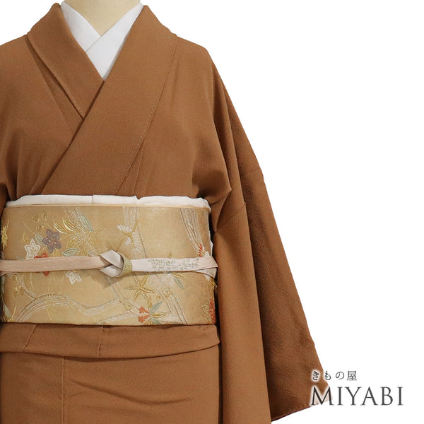 色無地 リサイクル 身丈161cm 裄67.6cm 袷 パールトーン加工 ブラウン Lサイズ セミフォーマル 一つ紋 正絹 広衿 地紋なし Sランク