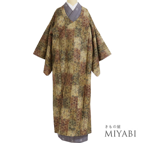 コート リサイクル 身丈133.2cm 裄66cm 袷 ロングコート 千代太衿 パールトーン加工 籠目に花草柄 ブラウン Mサイズ お洒落 正絹 Sランク