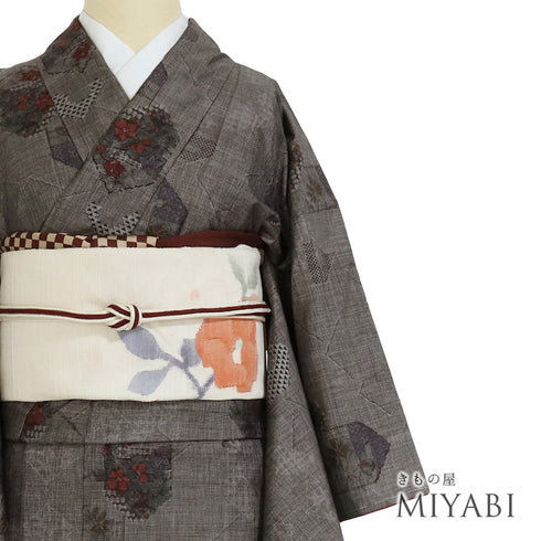 紬 リサイクル 身丈157.8cm 裄62.4cm 袷 デザイン亀甲柄 グレー Mサイズ お洒落 カジュアル しつけ糸 正絹 広衿 Sランク