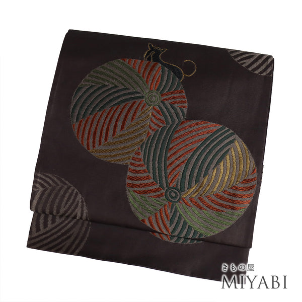 京袋帯 リサイクル 帯丈364cm 六通 鞠と猫柄 ブラウン Mサイズ ポリエステル Sランク お洒落