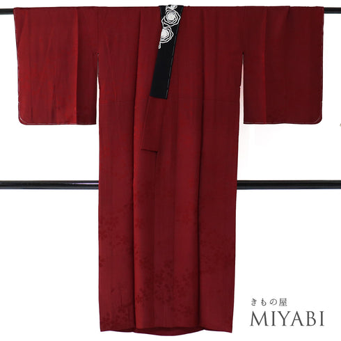 長襦袢 リサイクル 長襦袢 身丈134cm 裄65.2cm 袷 桜の地紋 刺繍衿 レッド Mサイズ お洒落 正絹 Sランク