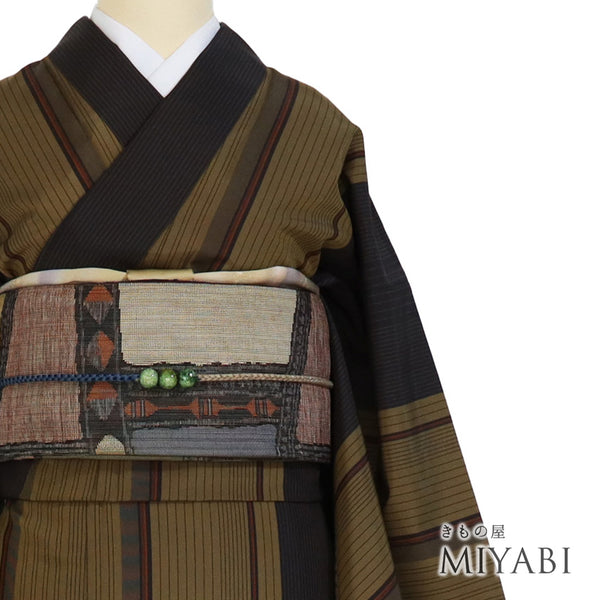 紬 リサイクル 身丈158.2cm 裄66.2cm 袷 縞柄 パールトーン加工 ブラウン Mサイズ お洒落 カジュアル 証紙 正絹 広衿 Sランク