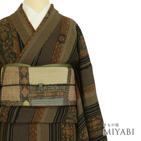 小紋 リサイクル 身丈153cm 裄66.8cm 単衣 江戸更紗に竹縞柄 後身頃居敷当て付き 青木隆 金田昇 ブラック Sサイズ お洒落 正絹 広衿 Sランク