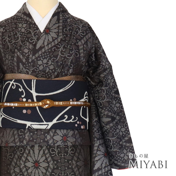 紬 リサイクル 身丈163.3cm 裄66.8cm 袷 花菱模様 ブラック Lサイズ お洒落 お洒落 正絹 広衿 Sランク