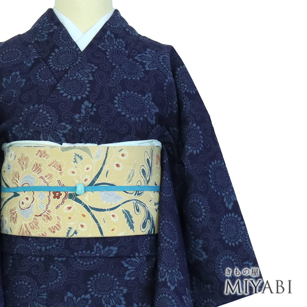 紬 リサイクル 身丈159.3cm 裄63.2cm 単衣 菊唐草模様 ネイビー Mサイズ カジュアル お洒落 正絹 広衿 Sランク