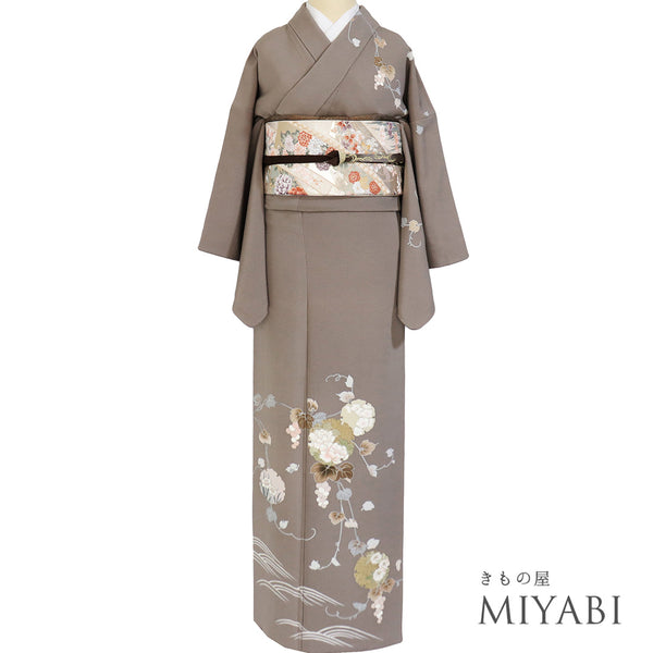 訪問着 リサイクル 身丈160.5cm 裄64.4cm 袷 雪輪 葡萄柄 箔加工 ブラウン Lサイズ セミフォーマル お洒落 正絹 広衿 Sランク