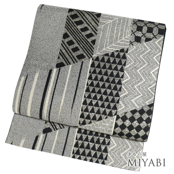 袋帯 リサイクル 帯丈432cm 六通 幾何学柄 グレー Sサイズ 正絹 新品・未使用品 お洒落