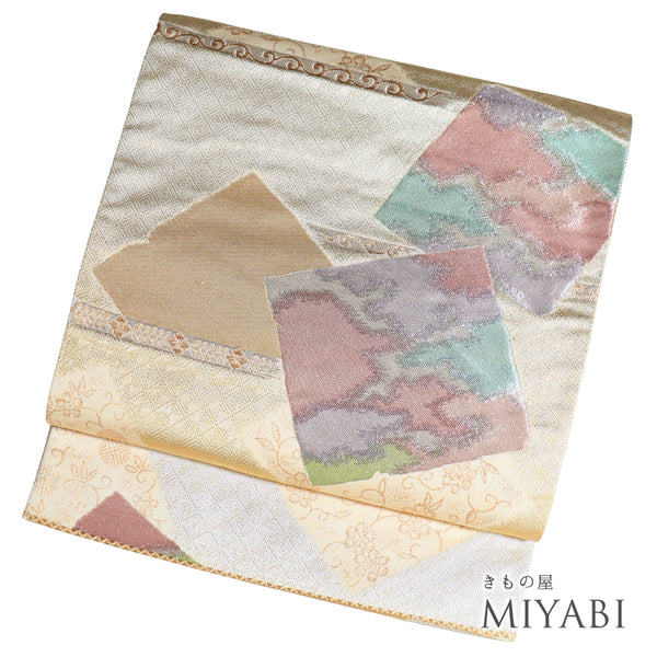 袋帯 リサイクル 帯丈424cm 六通 色紙に地紋柄 横段唐草柄 ゴールド Sサイズ 正絹 Aランク フォーマル セミフォーマル