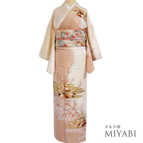 付下げ リサイクル 身丈158cm 裄64.8cm 袷 立花柄 菊柄 金駒刺繍 地紋 ピンク Mサイズ セミフォーマル 落款 正絹 広衿 Sランク