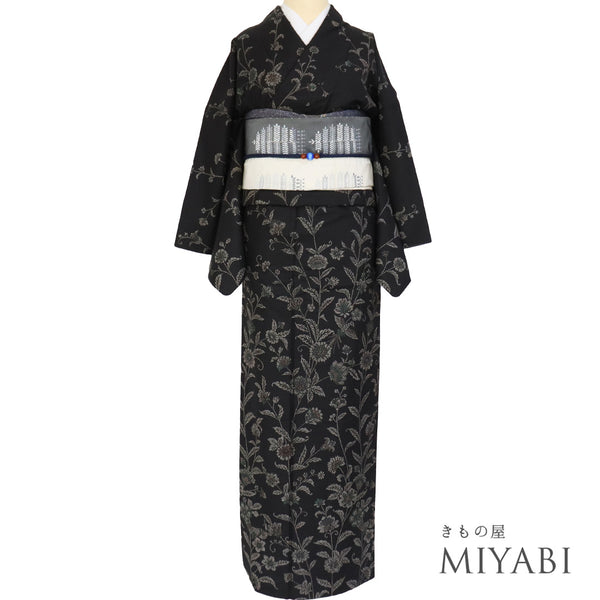 訪問着 リサイクル 身丈160.2cm 裄66.6cm 袷 紬 二代目川村久太郎 草花柄 鳥柄 ブラック Mサイズ お洒落 落款 正絹 広衿 Sランク