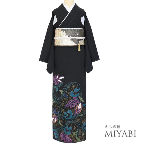 黒留袖 リサイクル 身丈161.3cm 裄66.8cm 袷 唐草柄 刺繍 箔 ブラック Lサイズ 五つ紋 しつけ糸 正絹 広衿 Sランク