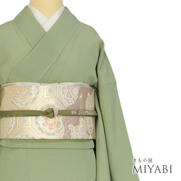 色無地 リサイクル 身丈160cm 裄65cm 袷 グリーン Mサイズ セミフォーマル お洒落 一つ紋 しつけ糸 正絹 広衿 地紋なし Sランク