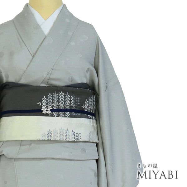 小紋 リサイクル 身丈164.5cm 裄62.6cm 袷 ポイントうさぎ柄 地紋 グレー Lサイズ お洒落 カジュアル 正絹 広衿 Sランク