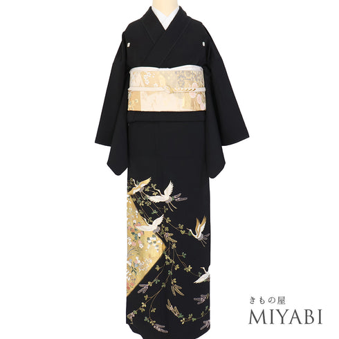 黒留袖 リサイクル 身丈158.8cm 裄64cm 袷 鶴に四季の花々柄 金駒刺繍 箔 比翼付き ブラック Mサイズ フォーマル 落款 一つ紋 正絹 広衿 Sランク