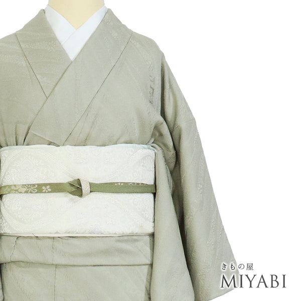 色無地 リサイクル 身丈157.3cm 裄63.2cm 袷 花柄 グリーン Mサイズ セミフォーマル 一つ紋 正絹 広衿 地紋あり Sランク