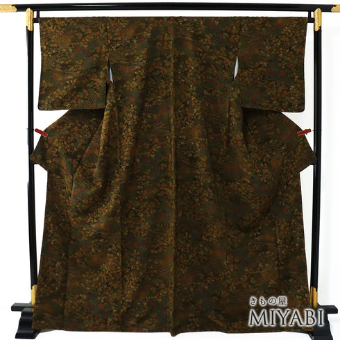 小紋 リサイクル 身丈166.2cm 裄68.4cm 袷 牡丹に松や紅葉柄 ゆったりサイズ ブラウン LLサイズ お洒落 カジュアル 正絹 広衿 Aランク