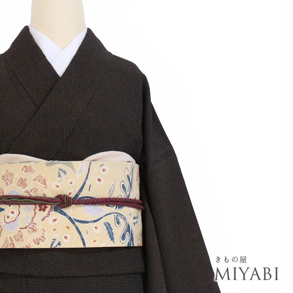 紬 リサイクル 身丈156.6cm 裄65.6cm 袷 蚊絣柄 塩沢紬 ブラウン Mサイズ お洒落 カジュアル しつけ糸 正絹 広衿 Sランク