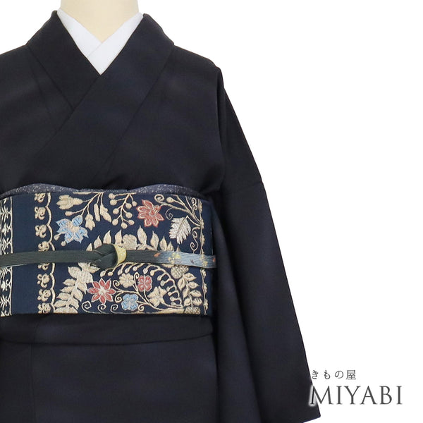 色無地 リサイクル 身丈159cm 裄64cm 袷 ぼかし パールトーン加工 ブラック Mサイズ セミフォーマル お洒落 一つ紋 正絹 広衿 地紋なし Sランク