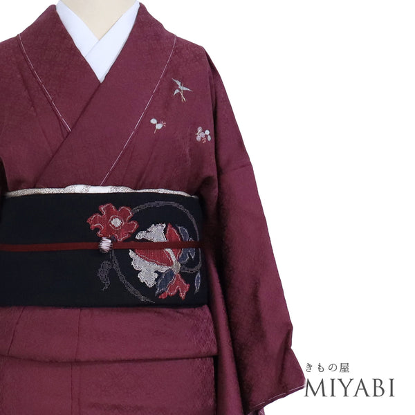 小紋 リサイクル 身丈154.7cm 裄64.4cm 袷 松葉や小花柄 刺繍 地紋 ガード加工 レッド Sサイズ お洒落 しつけ糸 正絹 広衿 Sランク