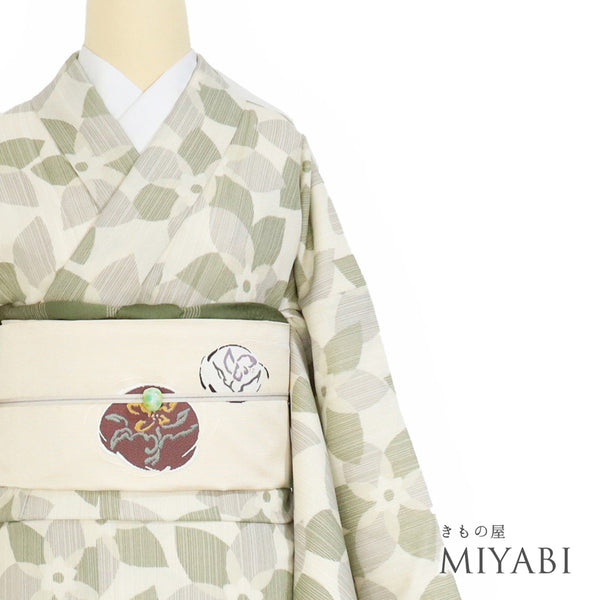 小紋 リサイクル 身丈160cm 裄66cm 袷 デザイン花柄 既製品 アイボリー Mサイズ お洒落 カジュアル ポリエステル 洗える着物 広衿 Sランク