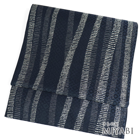 袋帯 リサイクル 帯丈436cm 六通 よろけ縞模様 ネイビー Mサイズ 混合 新品・未使用品 お洒落