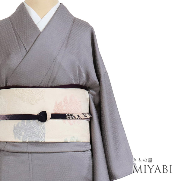 色無地 リサイクル 身丈155cm 裄64.7cm 袷 籠目柄 ITSUKO UEDA グレー Sサイズ セミフォーマル 一つ紋 しつけ糸 正絹 広衿 地紋あり Sランク