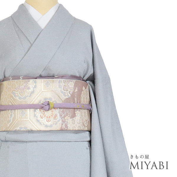 色無地 リサイクル 身丈162.2cm 裄67.2cm 袷 グレー Lサイズ フォーマル お洒落 三つ紋 しつけ糸 正絹 広衿 地紋あり Sランク