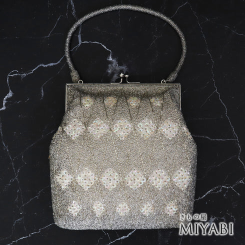 バッグ リサイクル お洒落 シルバー ビーズ Aランク 幾何学模様 横幅19cm 高さ19cm マチ6cm