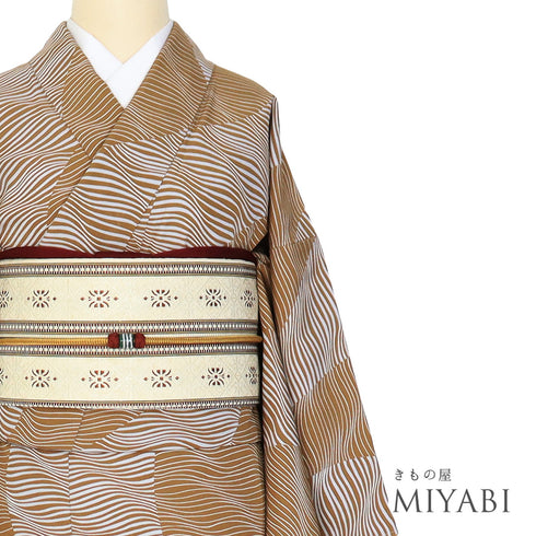 小紋 リサイクル 身丈158.2cm 裄64.4cm 袷 デザイン横縞柄 ブラウン Mサイズ お洒落 カジュアル 正絹 広衿 Sランク