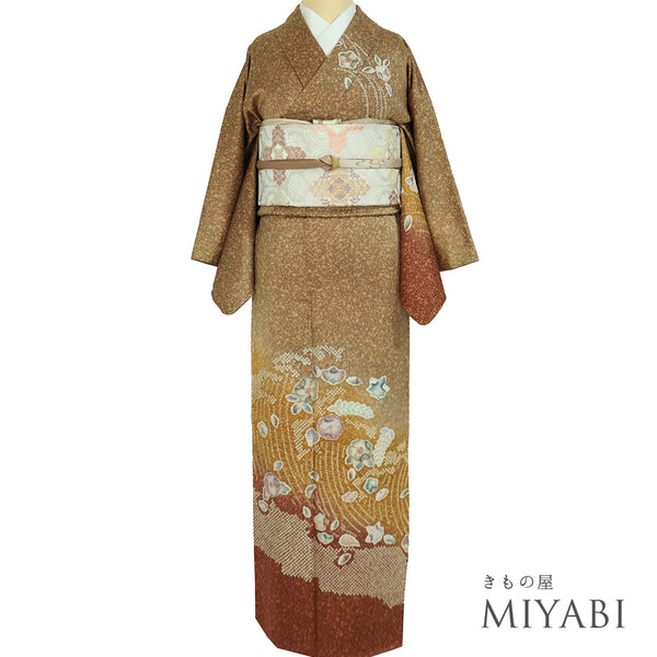 訪問着 リサイクル 身丈159cm 裄62.6cm 袷 部分絞り 波に辻ヶ花風花模様 ブラウン Mサイズ お洒落 正絹 広衿 Sランク