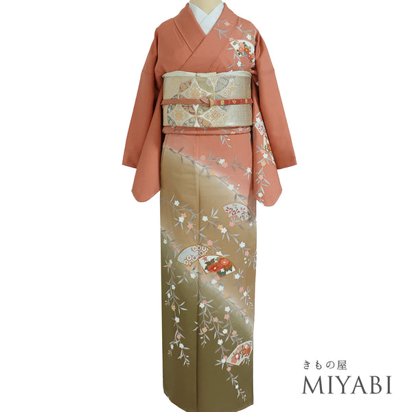 訪問着 リサイクル 身丈160.2cm 裄63.6cm 袷 地紙に花柄 金駒刺繍 ピンク Mサイズ セミフォーマル お洒落 正絹 広衿 Aランク