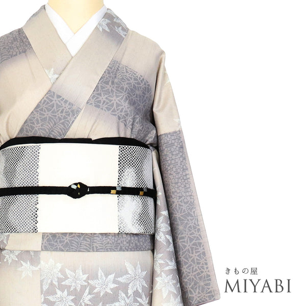 紬 リサイクル 身丈164cm 裄64.6cm 袷 横段に楓・梅・笹模様 グレー Lサイズ お洒落 証紙 しつけ糸 正絹 広衿 未使用品