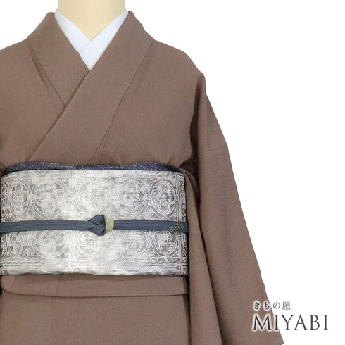 色無地 リサイクル 身丈156cm 裄62.4cm 袷 ブラウン Mサイズ セミフォーマル 一つ紋 正絹 広衿 地紋あり Sランク