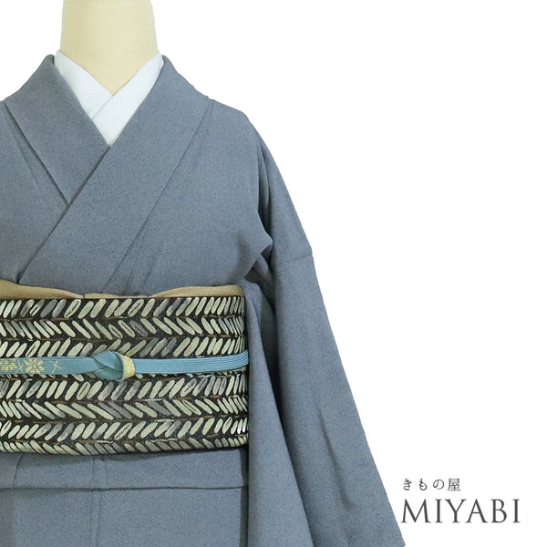 色無地 リサイクル 身丈155cm 裄64.4cm 袷 本加賀のり散らし模様 和泉衛知 グレー Sサイズ セミフォーマル 落款 一つ紋 正絹 広衿 地紋なし Sランク